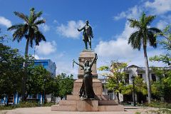 41 Cuba - Matanzas - Parque Libertad - Jose Marti statue.JPG